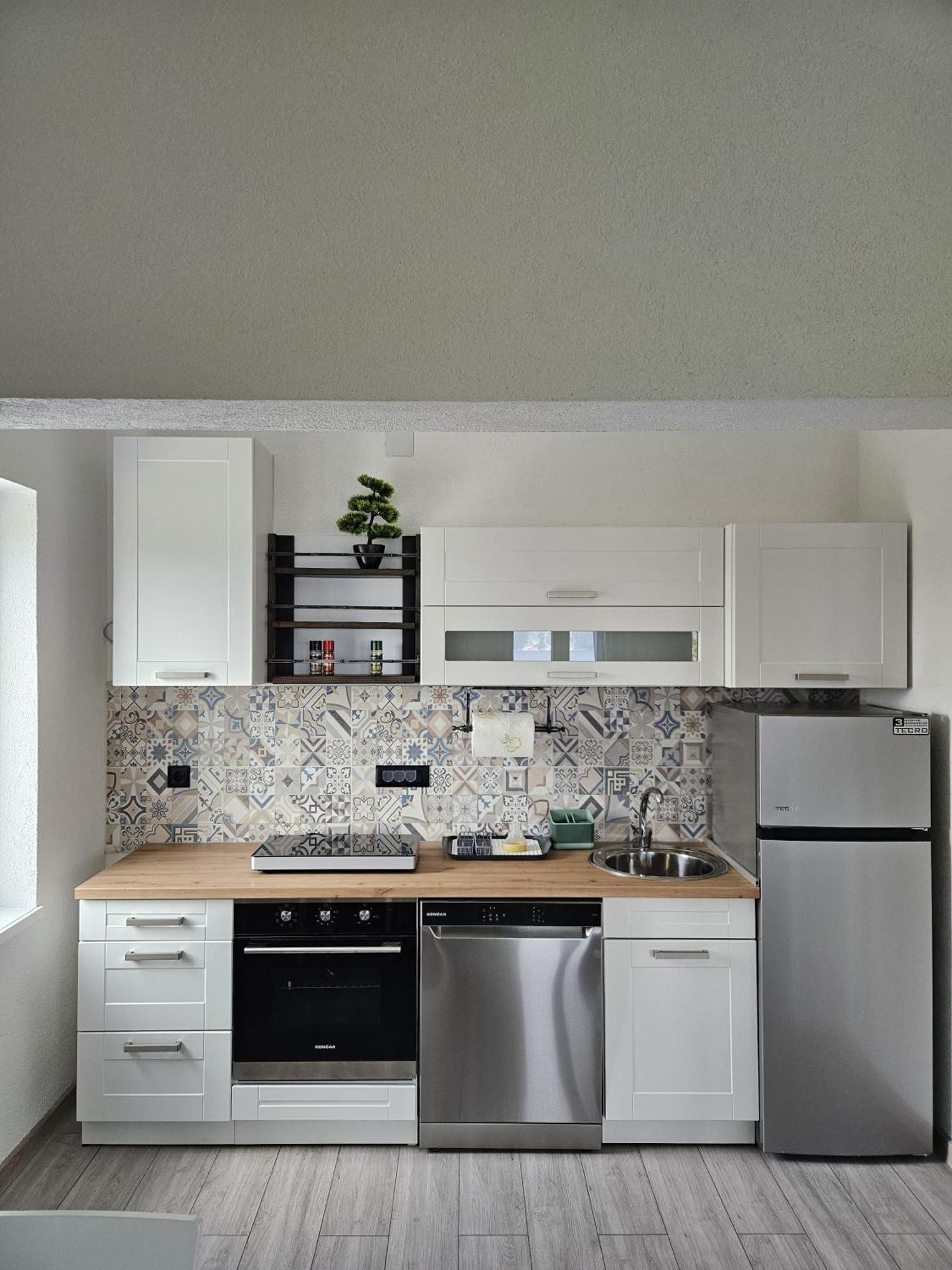 Apartmani 1 Pinezici Ngoại thất bức ảnh